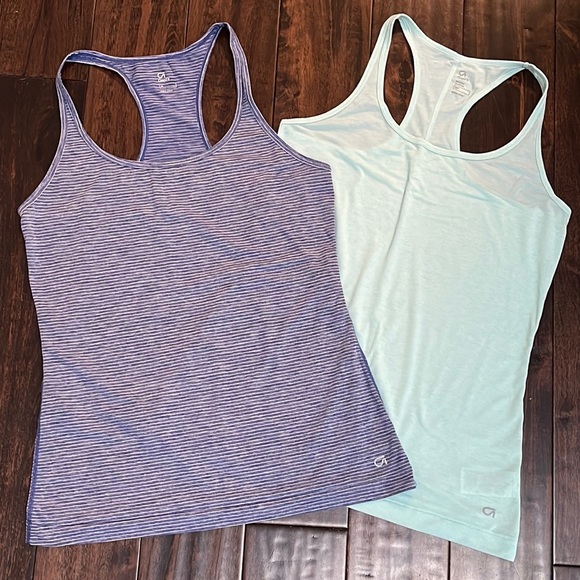 Pair of Gap Fit Tank Tops - Picture 1 of 8